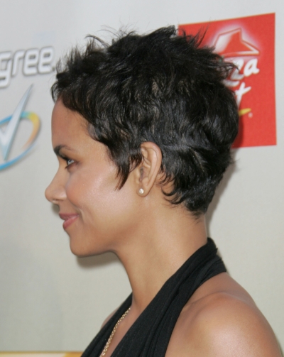 halle berry hair 2010. halle-erry-short-cropped-