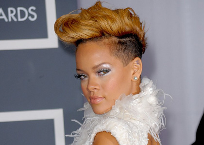 rihanna-grammy-2010